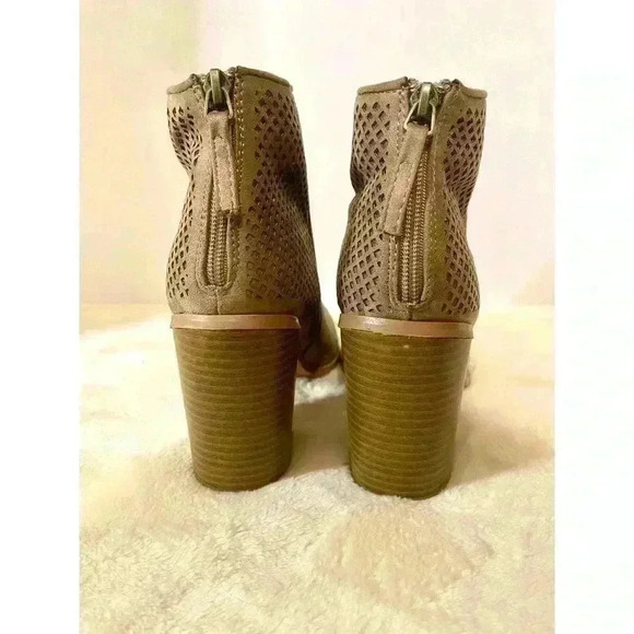 Yoki Women’s Replay Booties - Picture 3 of 6